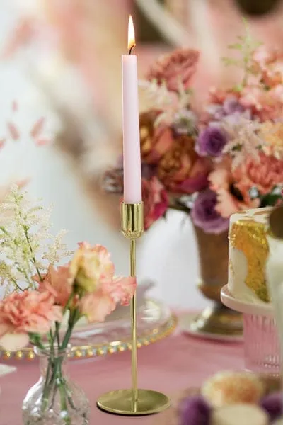 Elegant gold candle holder