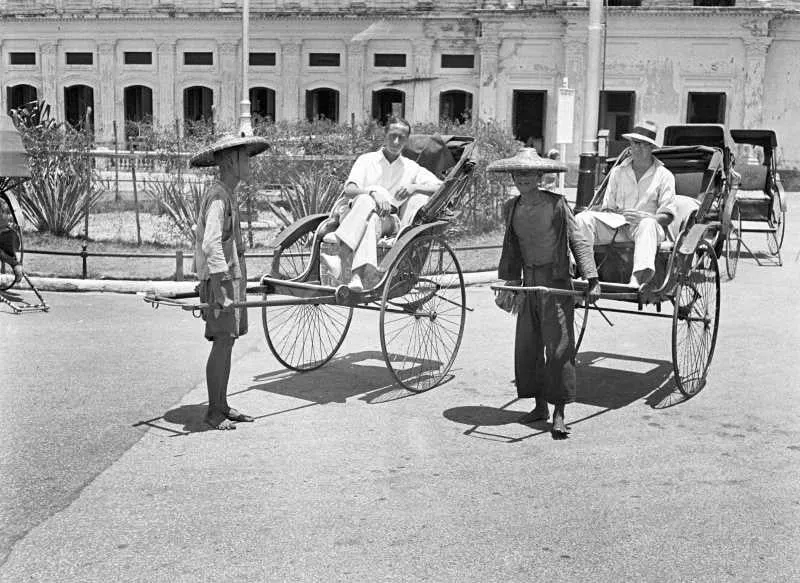 set of 5 black & white postcards of Singapore from original 1930's negatives