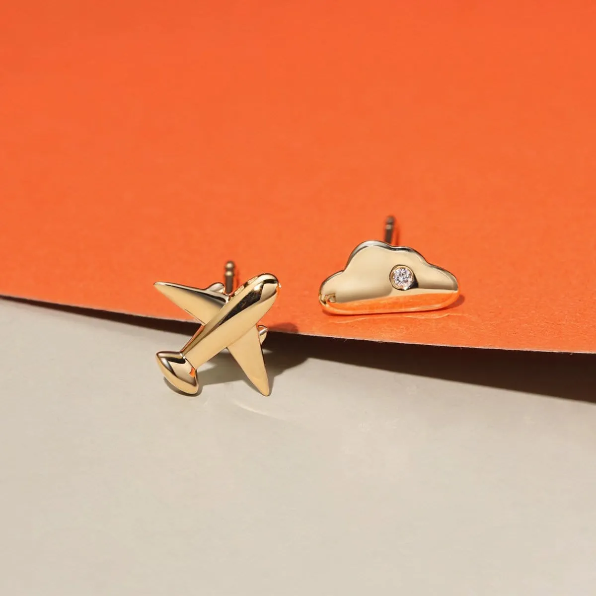 Tiny Airplane 18K Yellow Gold Stud Earrings